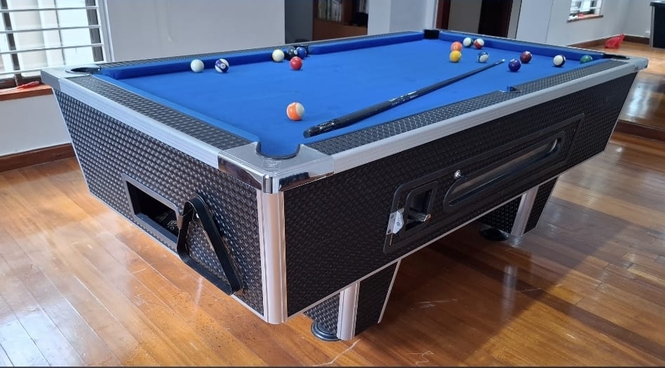 Single thin jointer pool table - 4Ft by 7Ft - Coin operated system